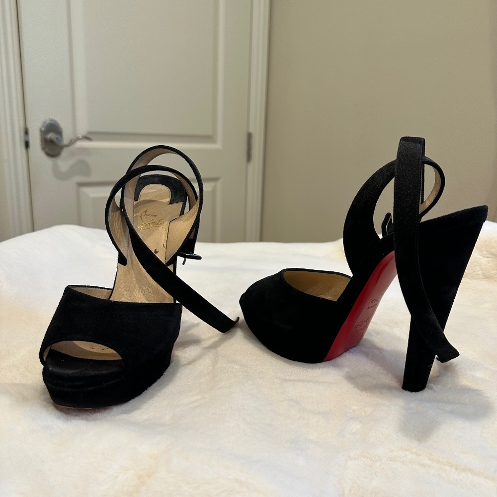 Christian Louboutin Pumps!